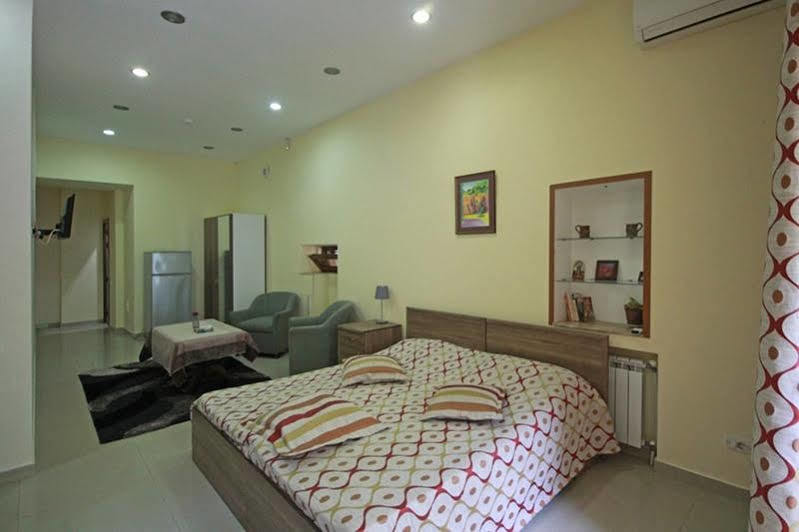 Mini Hotel Erywań Zewnętrze zdjęcie